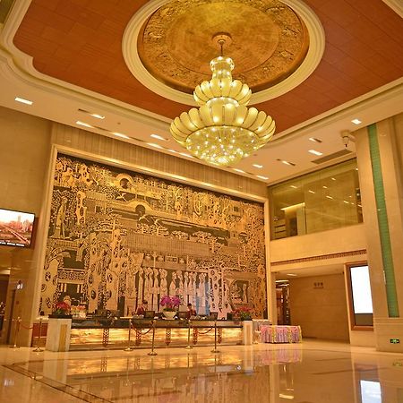 גואנגג'ואו Vili International Hotel מראה חיצוני תמונה