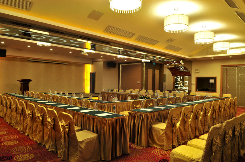 גואנגג'ואו Vili International Hotel מראה חיצוני תמונה