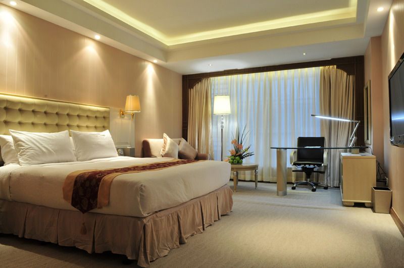 גואנגג'ואו Vili International Hotel מראה חיצוני תמונה