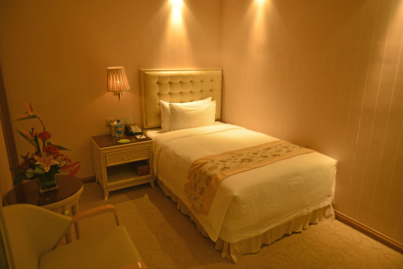 גואנגג'ואו Vili International Hotel מראה חיצוני תמונה