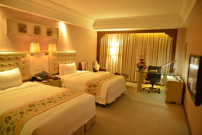 גואנגג'ואו Vili International Hotel מראה חיצוני תמונה